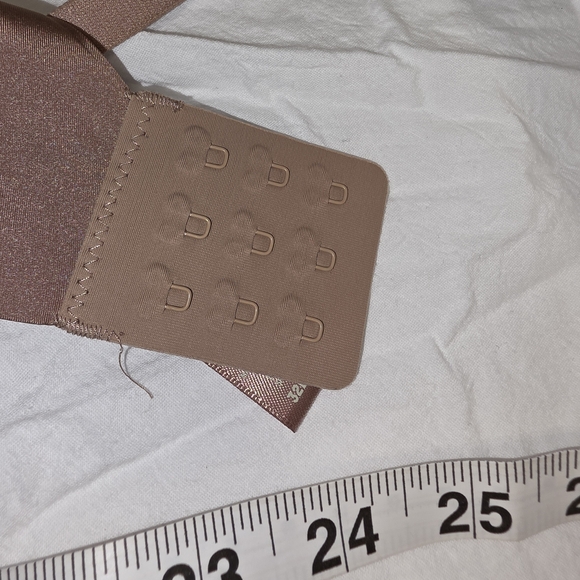 SKIMS Ultimate Nipple Push-up Bra 32DDD Bronze Kim Kardashian Seamless Bra - Picture 3 of 16